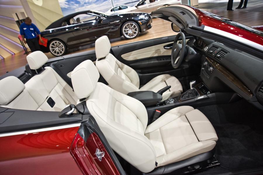  BMW 1-Series Convertible 2012 года  (фото 6 из 22)